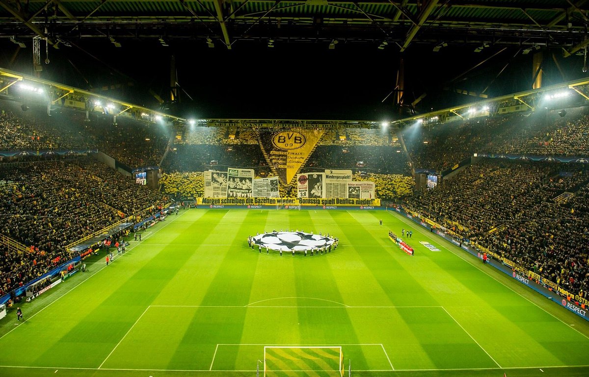 Signal Iduna Park – Westfalenstadion (Dortmund, Đức) - Top 10 sân vận động bóng đá đẳng cấp nhất thế giới